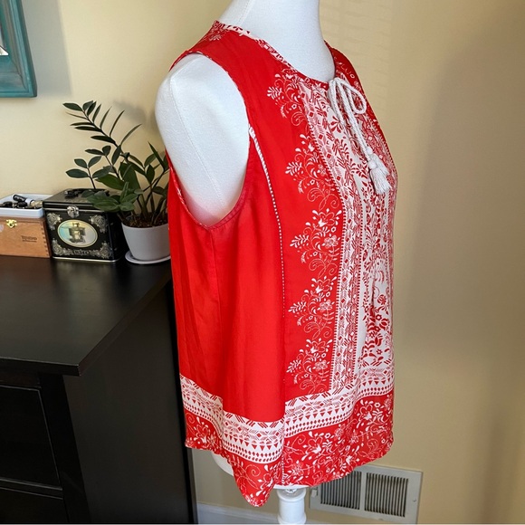 Collective Concepts Sleeveless Blouse - Picture 3 of 6